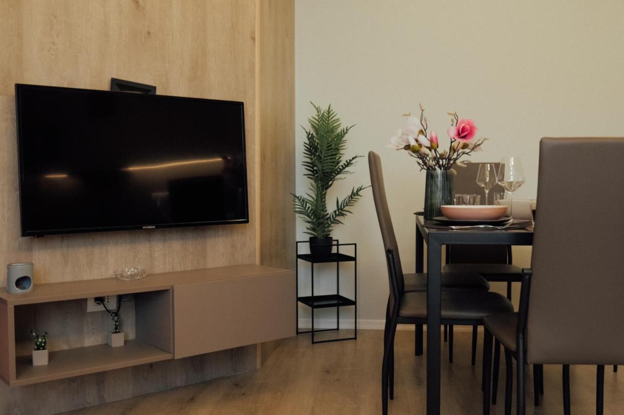 Newly Renovated Apartment Tirana Extérieur photo