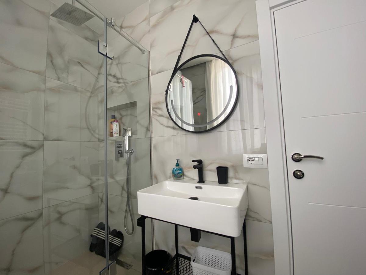 Newly Renovated Apartment Tirana Extérieur photo